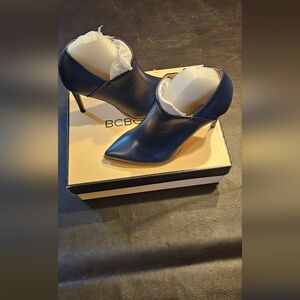 BCBG navy blue ankle boots. Size 8 with a 3.75 inch heel. New in box.